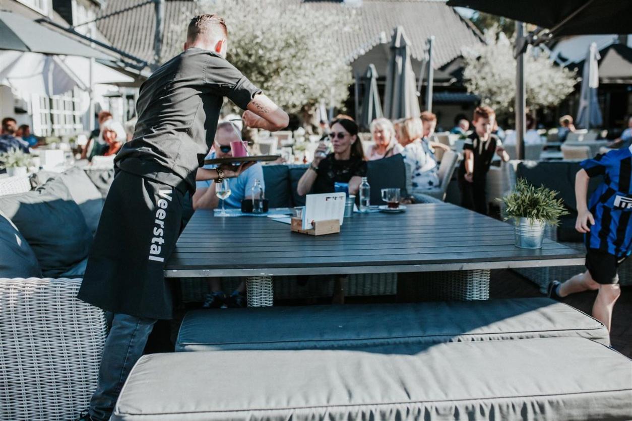 Recreatiepark Jachthaven De Veerstal Lathum - Luxe Chalet Eksteriør bilde