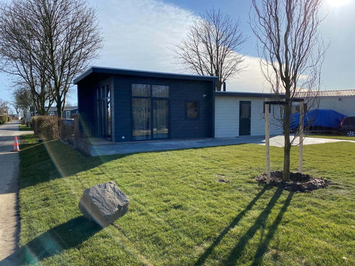 Recreatiepark Jachthaven De Veerstal Lathum - Luxe Chalet Eksteriør bilde